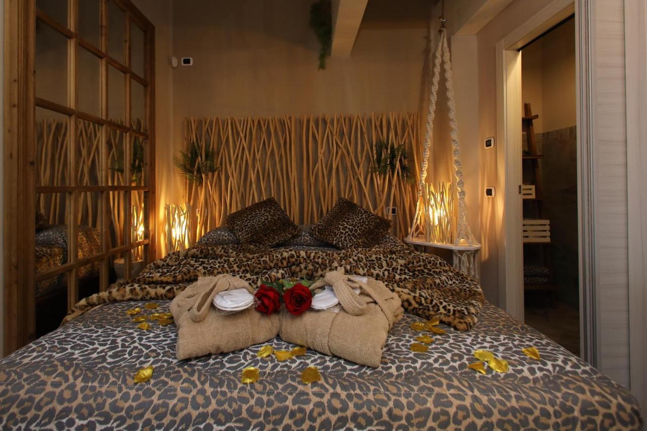B&B Bellavista Exclusive In Zona Centrale Con Piscina Riscaldata E Jacuzzi Vista Lago Desenzano del Garda Dış mekan fotoğraf